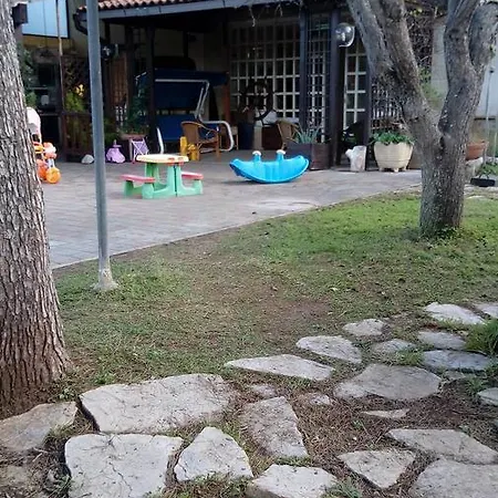 Casina Delle Arti Frühstückspension San Cataldo (Apulia)